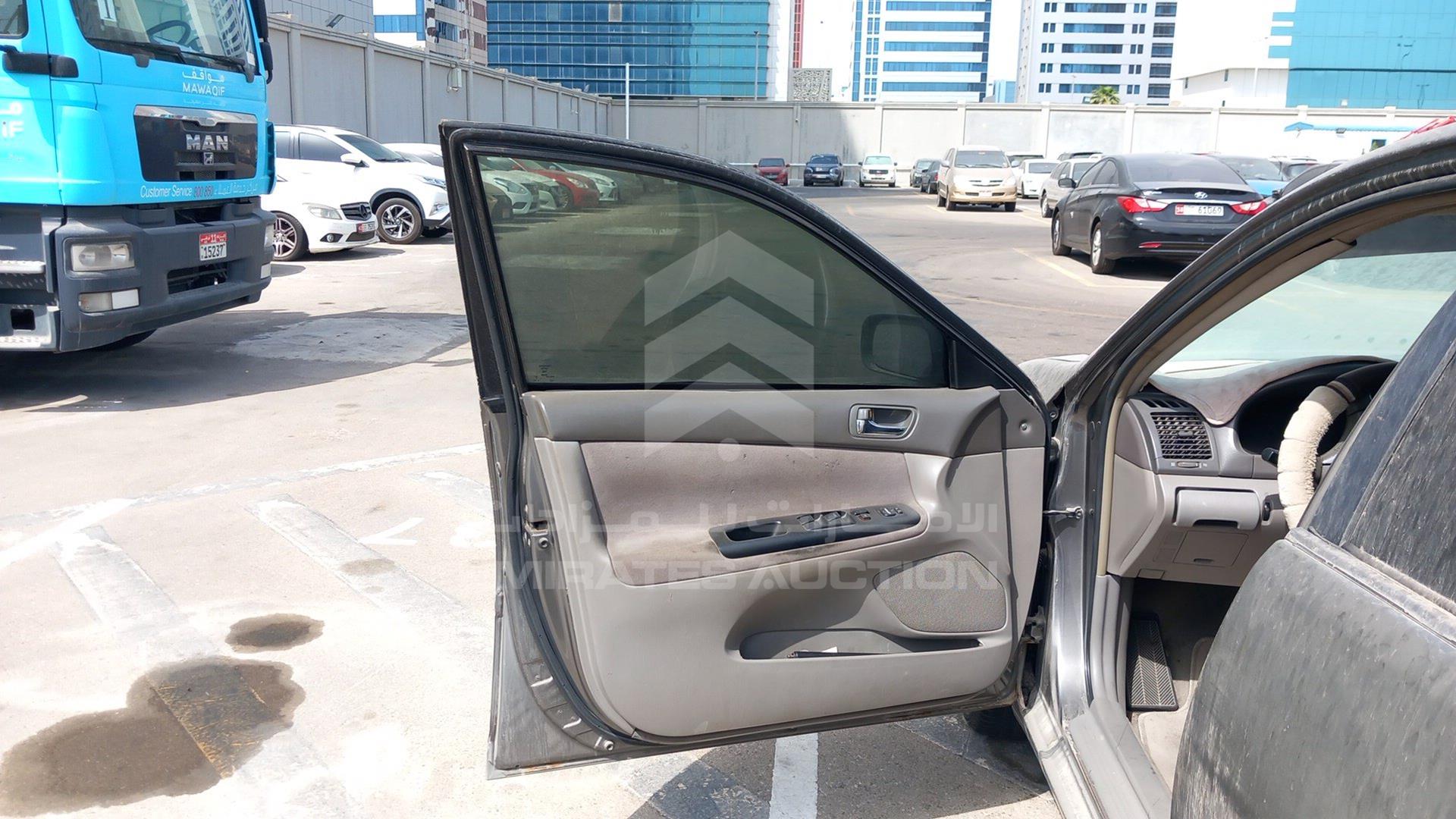 2005 TOYOTA CAMRY VIN: 4T1BE32K95U963968