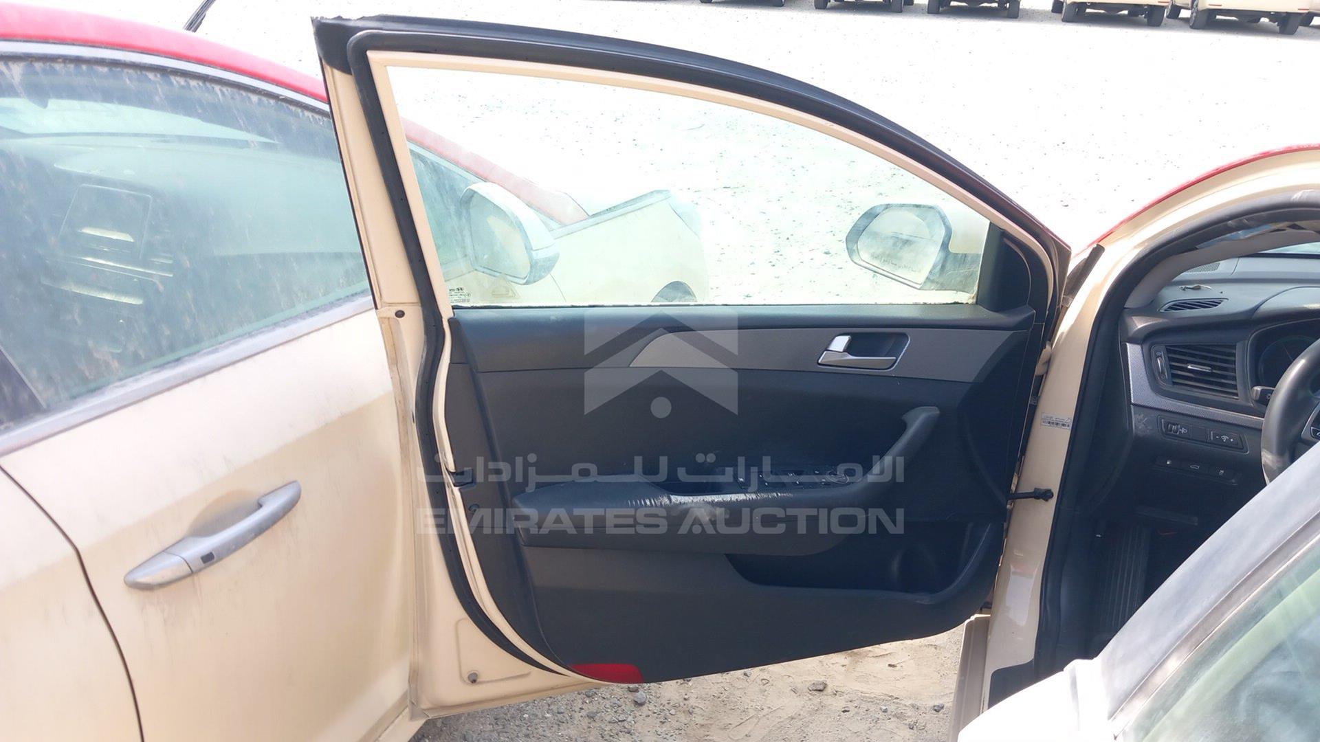 2018 HYUNDAI SONATA VIN: KMHE24137JA082090