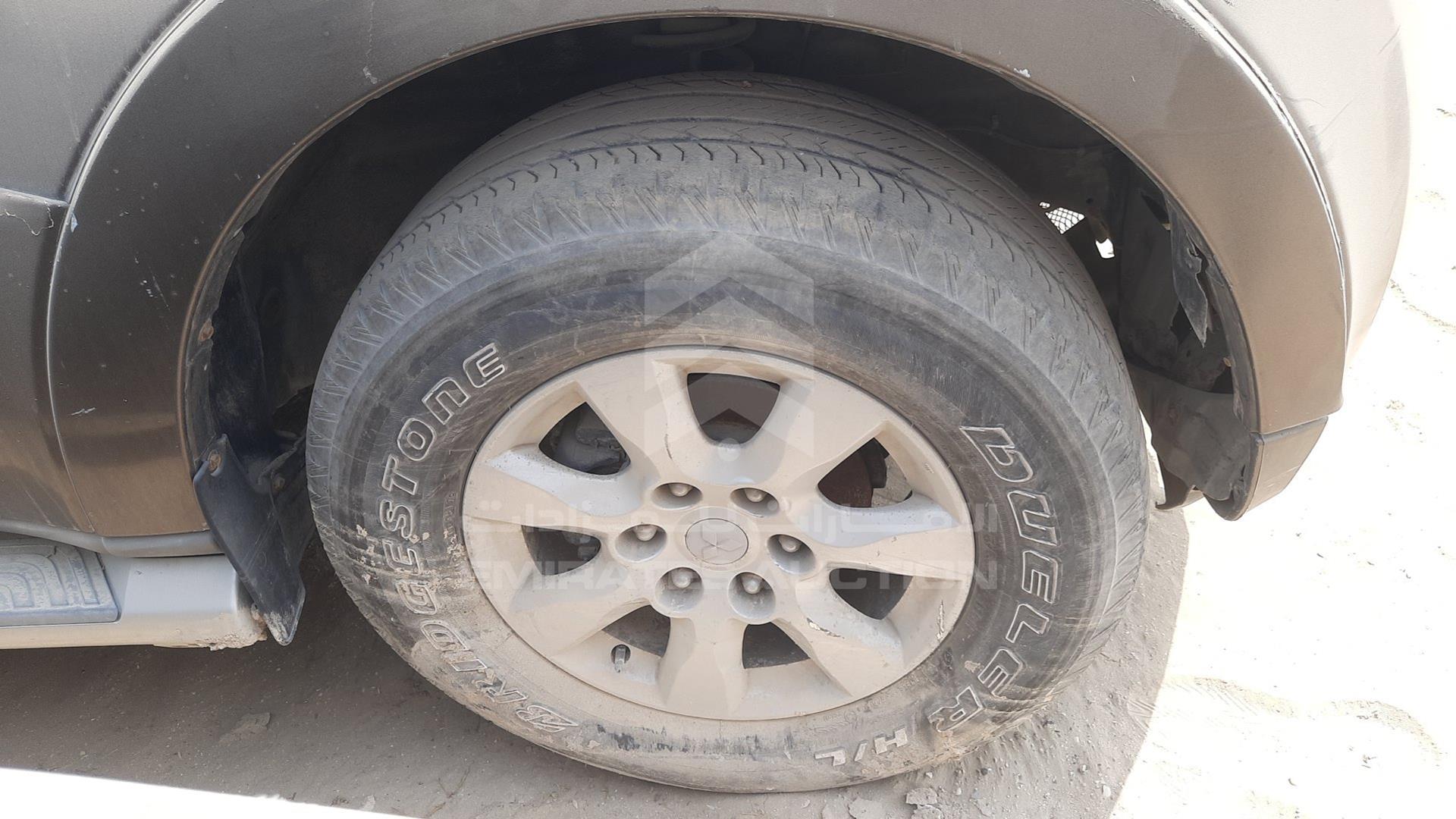 2010 MITSUBISHI PAJERO VIN: JMYLRV95WAJ703844