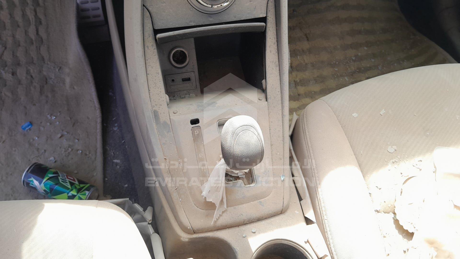 2014 HYUNDAI ELANTRA VIN: KMHDH41E8EU940490