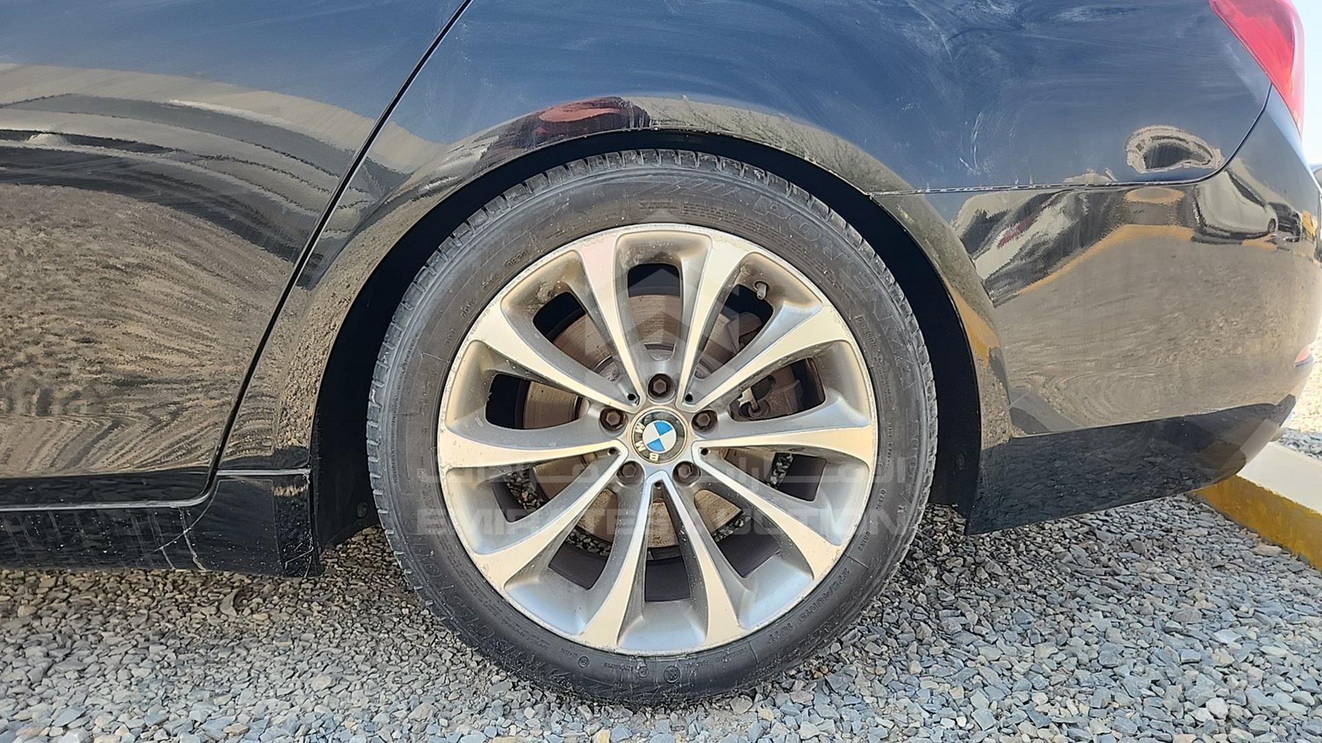 2015 BMW 730 VIN: WBAYE2102FD836762