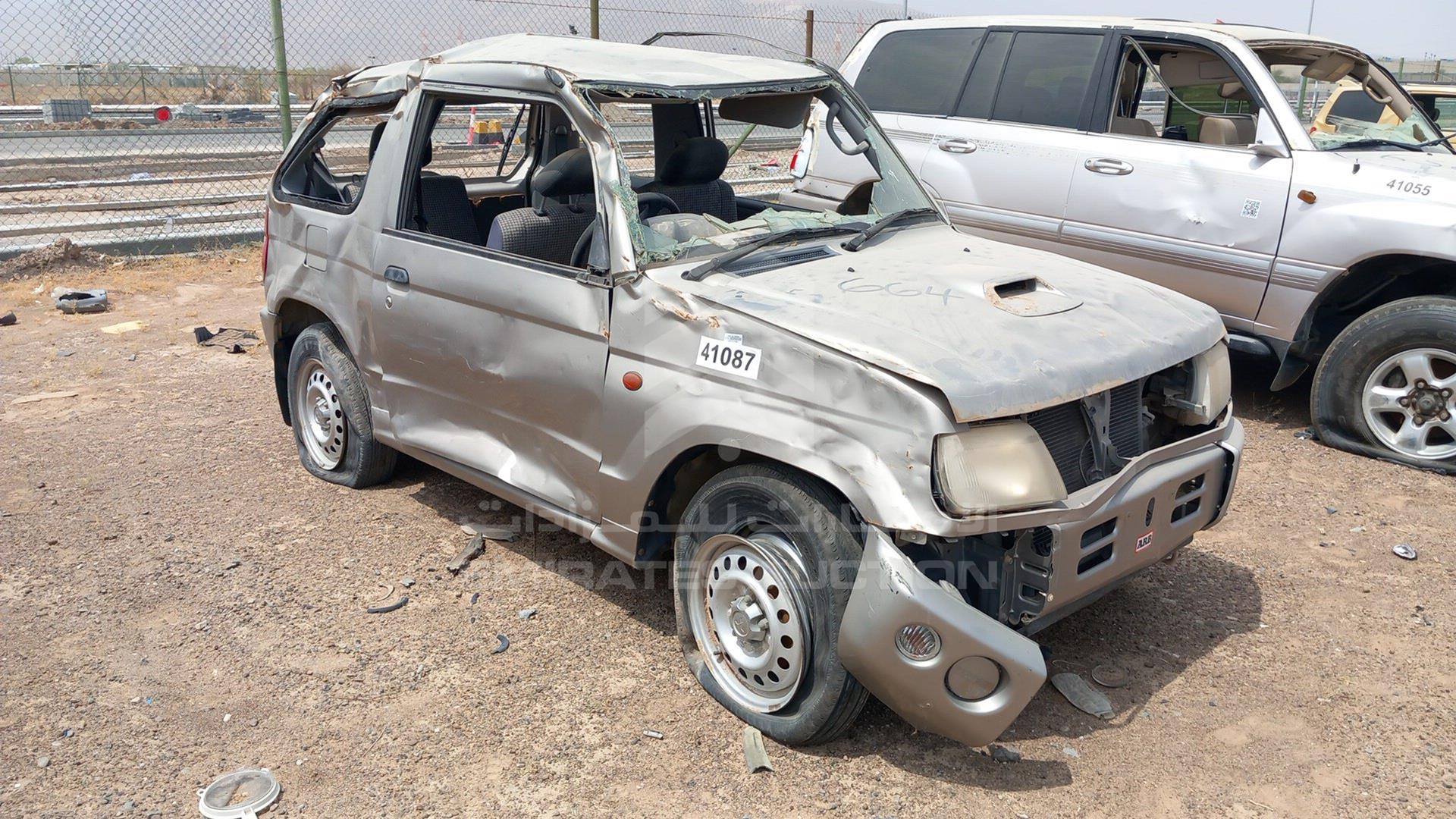 2000 MITSUBISHI PAJERO MINI VIN: H58A-0117511