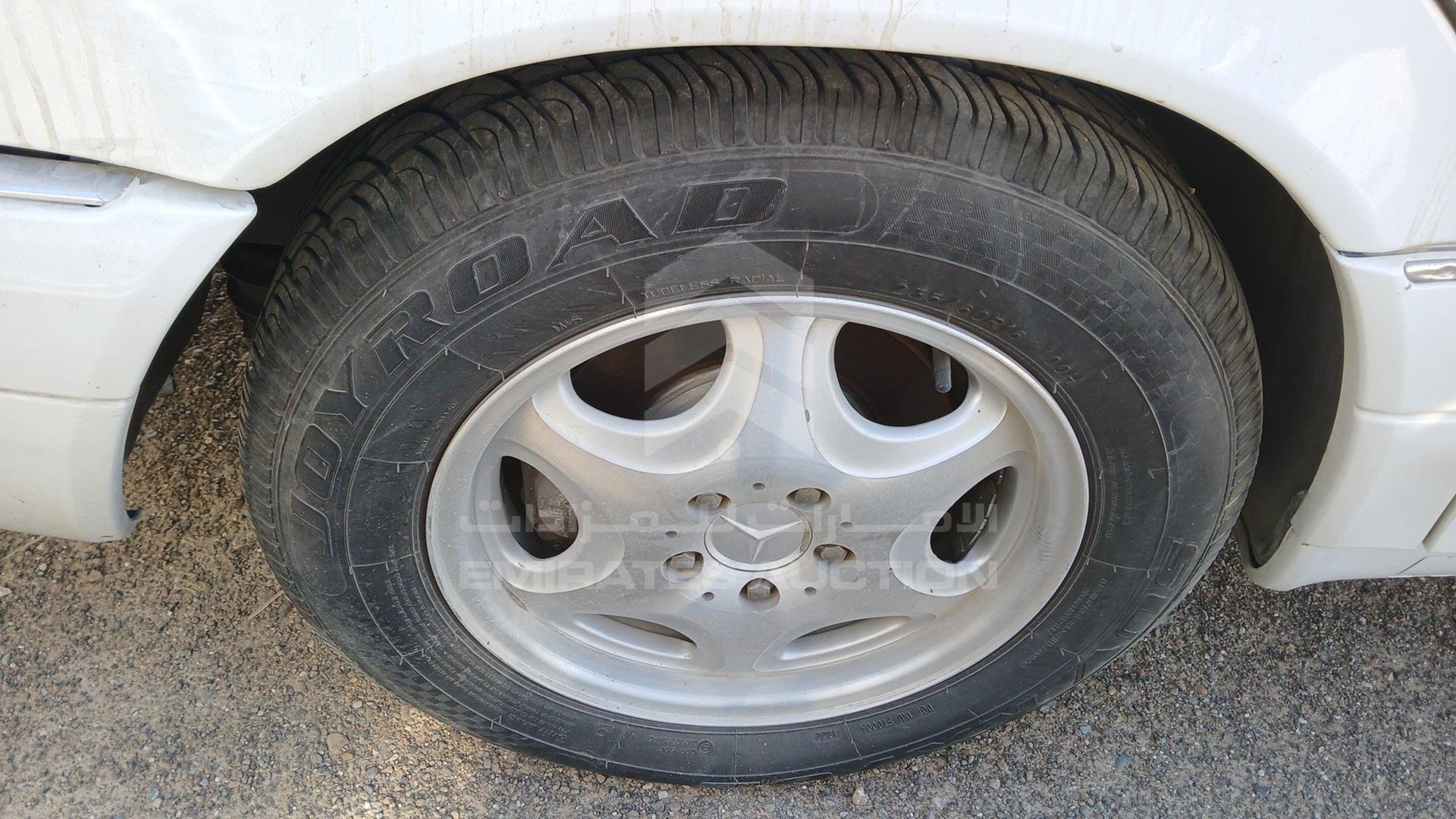 1997 MERCEDES S420 VIN: WDBGA43G9VA369337
