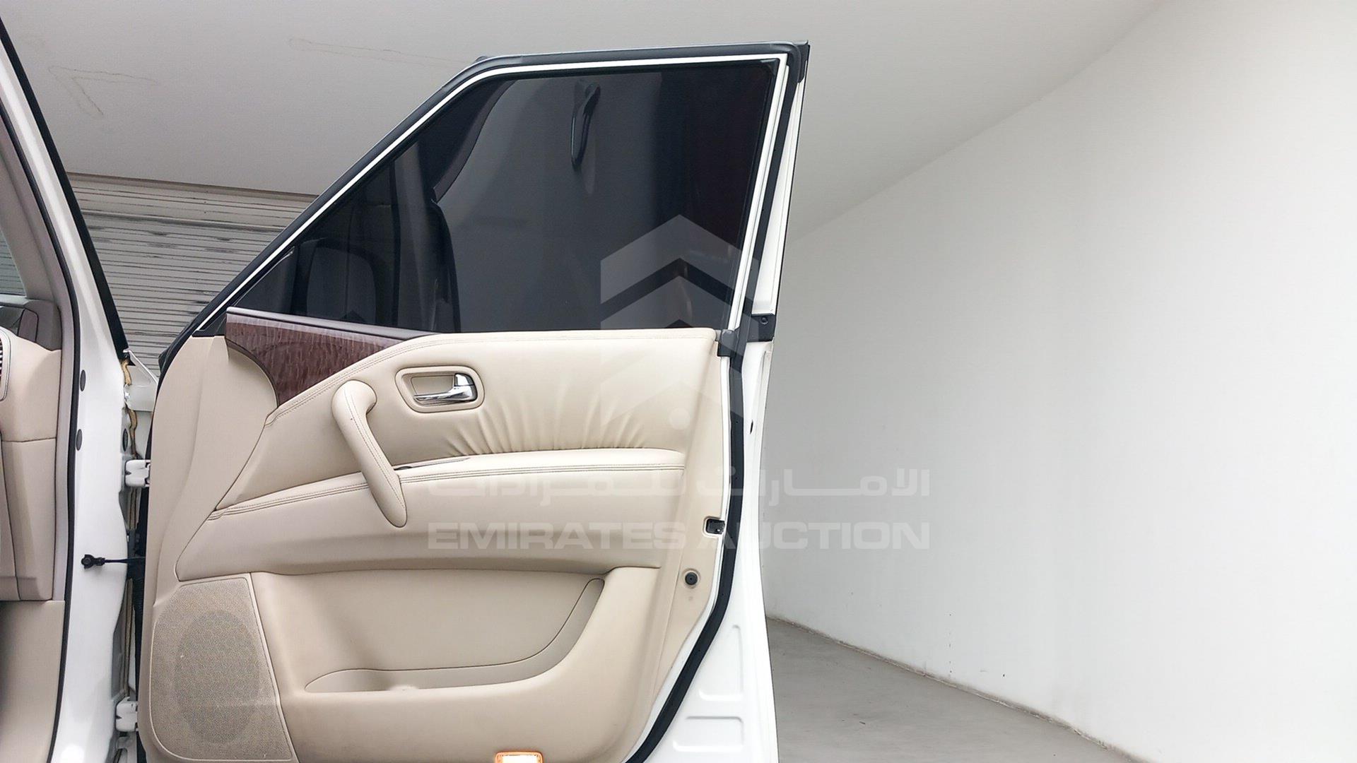 2011 NISSAN PATROL VIN: JN8AY25Y5B9008198