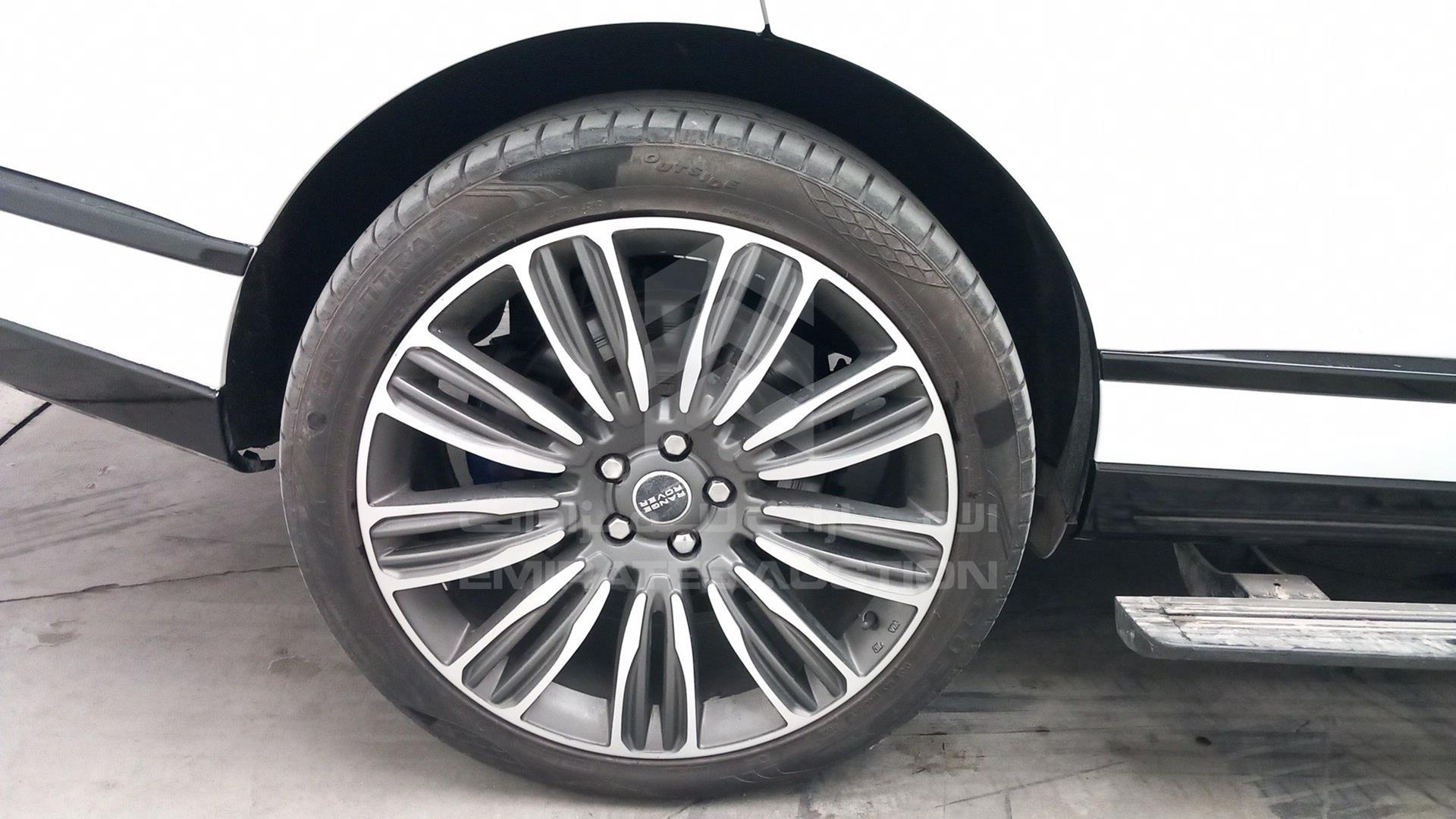 2014 RANGE ROVER VOGUE VIN: SALGA2EFXEA168100