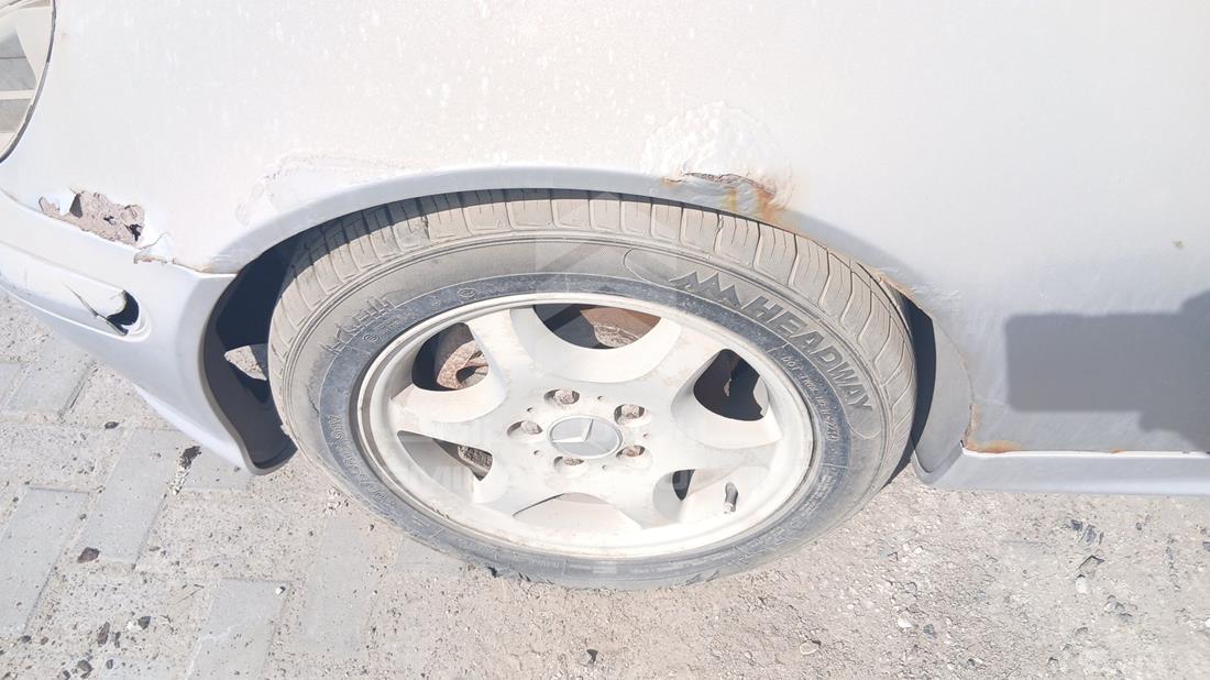 مرسيدس اس ال كى 230 2002 — الإطار الأمامي الأيسر — صورة 27