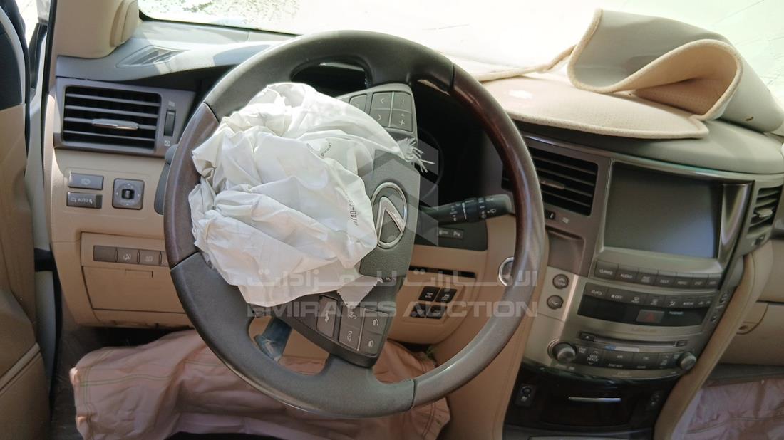 2009 Lexus LX 570 — Steering & Mounted Controls — Photo 13