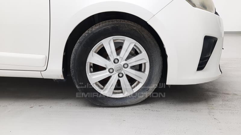 MR2KT9F37F1131766 Auction: EmiratesAuction Lot: 404945 MR2KT9F37F1131766 Toyota Yaris 2015 WHITE Photo 35