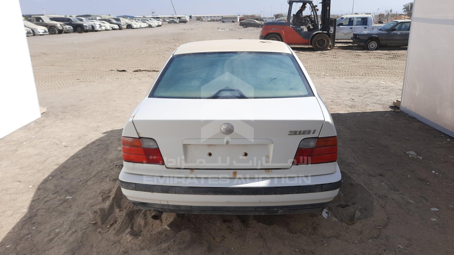 2000 BMW 318 VIN: WBACA010XWAC37381