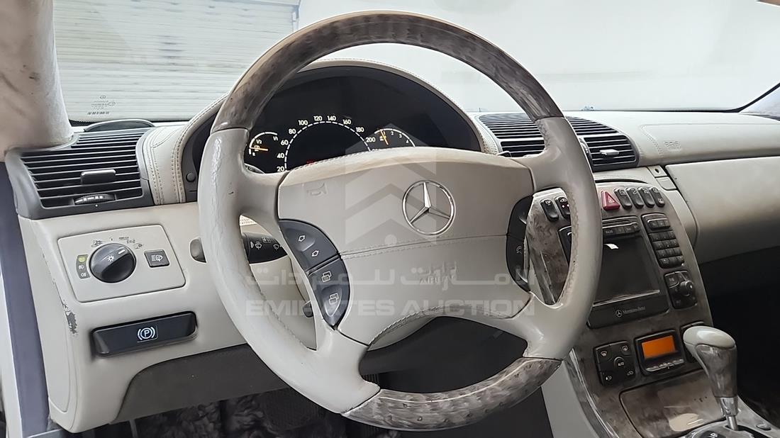 مرسيدس سى ال 600 2002 — التحكمات في عجلة القيادة — صورة 14