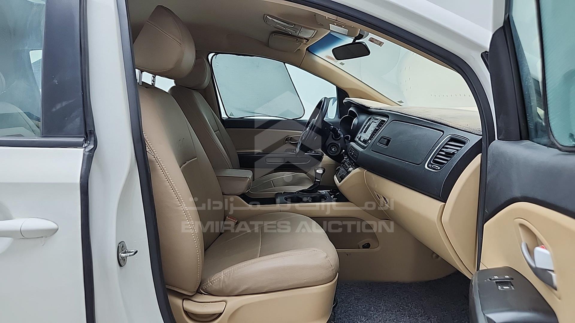 2018 KIA CARNIVAL VIN: KNAMB8120J6412148