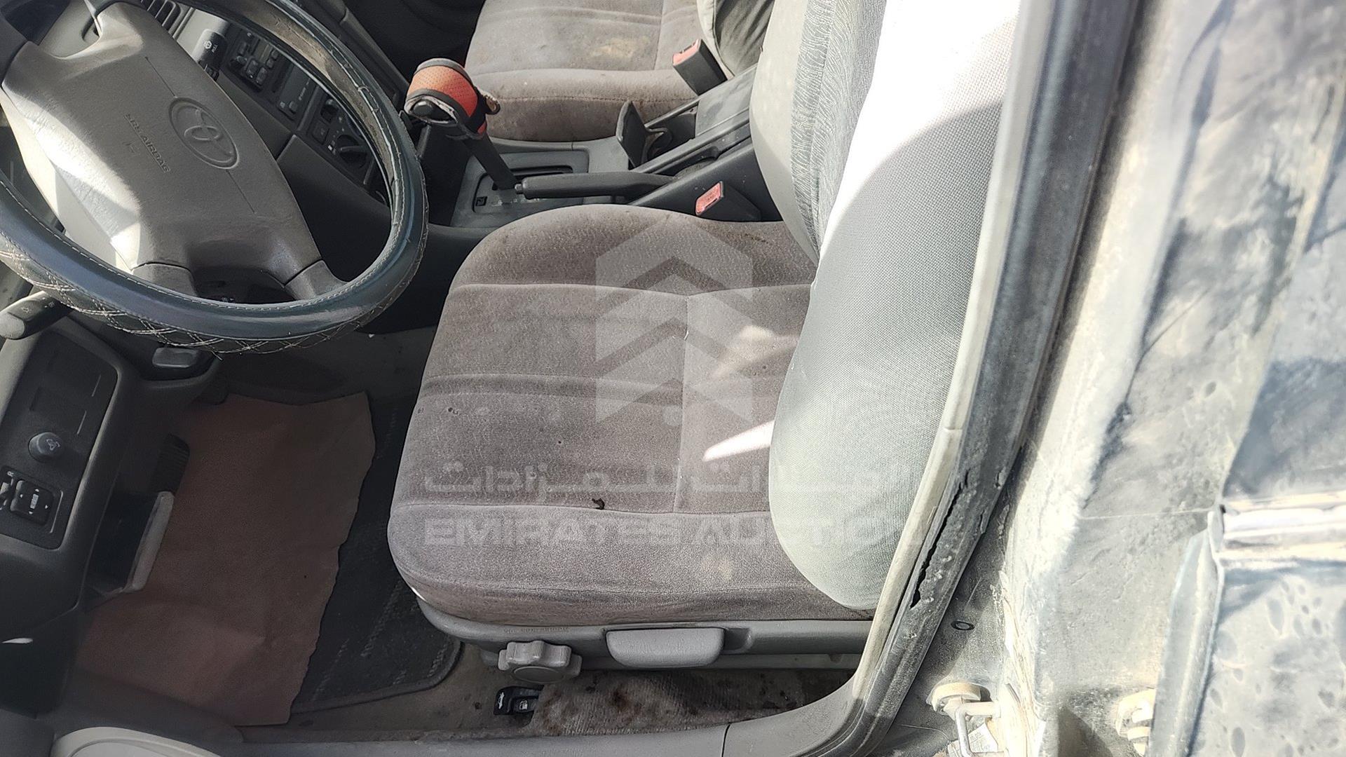 1998 TOYOTA CAMRY VIN: JT2BG28K5W0223917