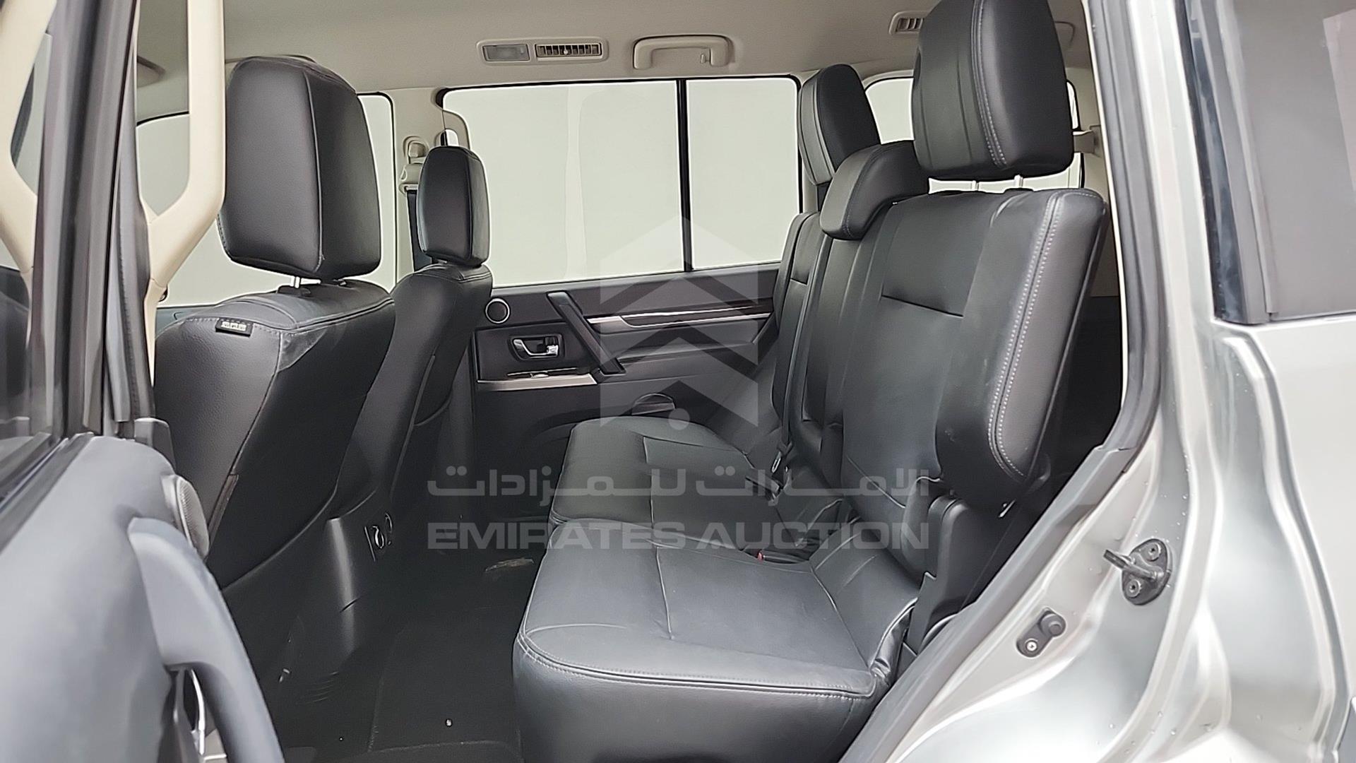 2020 MITSUBISHI PAJERO VIN: JE4MR62M7LJ713055