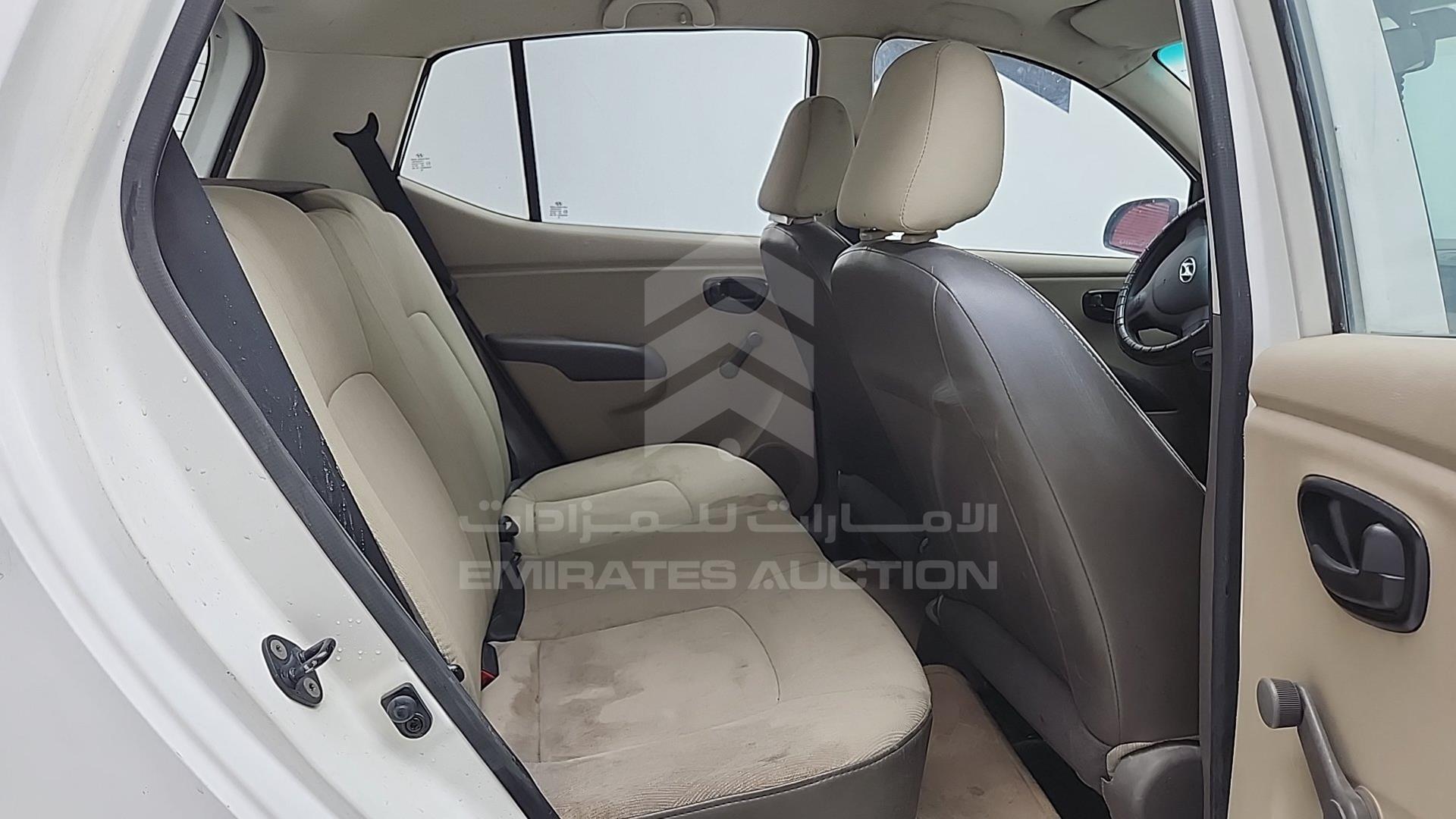 2015 HYUNDAI I10 VIN: MALAM51C3FM570457