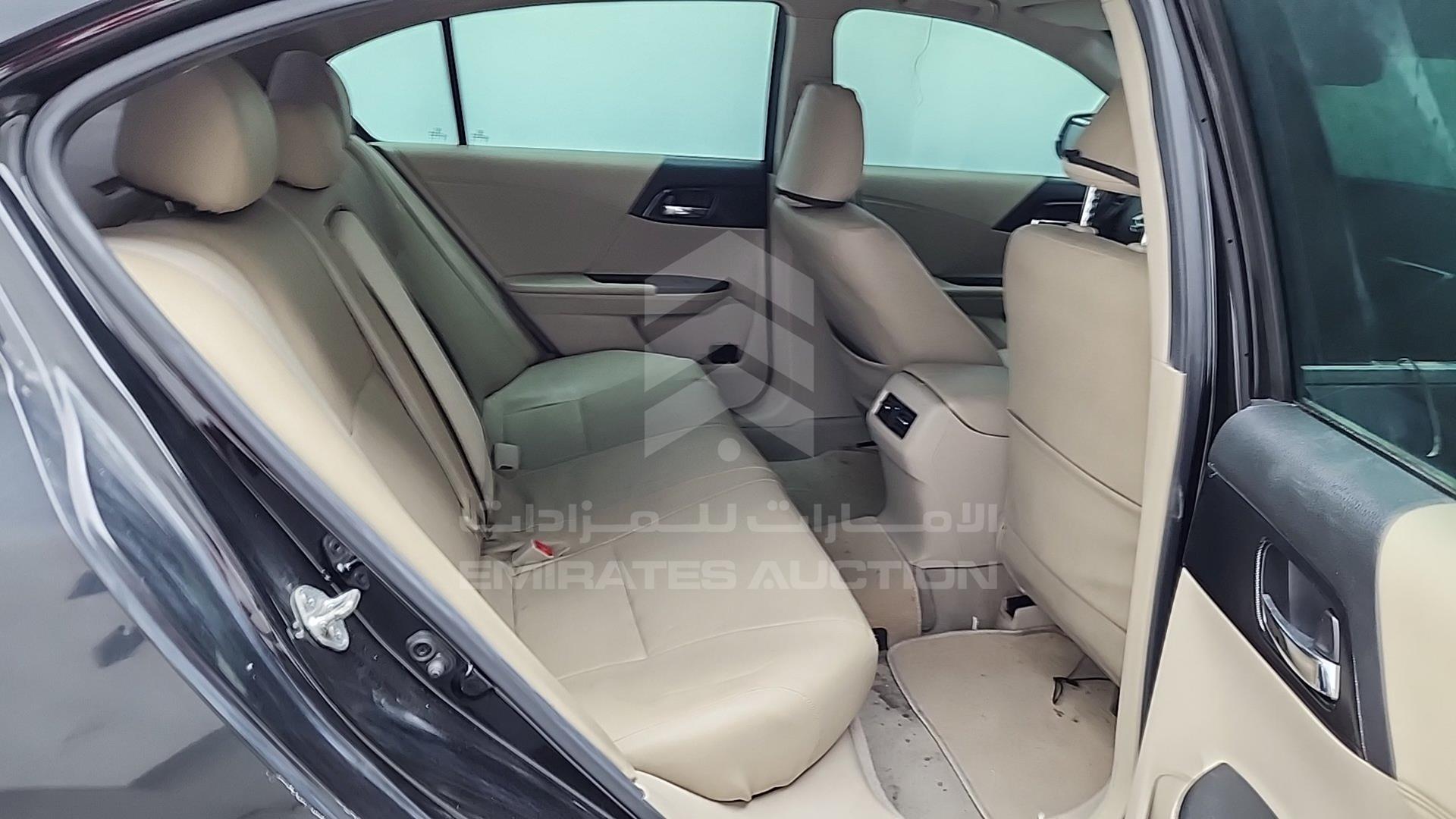 2016 HONDA ACCORD VIN: LUCCR2646G3408144