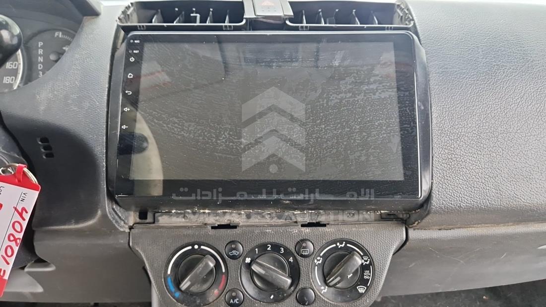 سوزوكي سويفت 2009 — نظم الترفيه وكاميرا المراقبة والملاحة — صورة 19