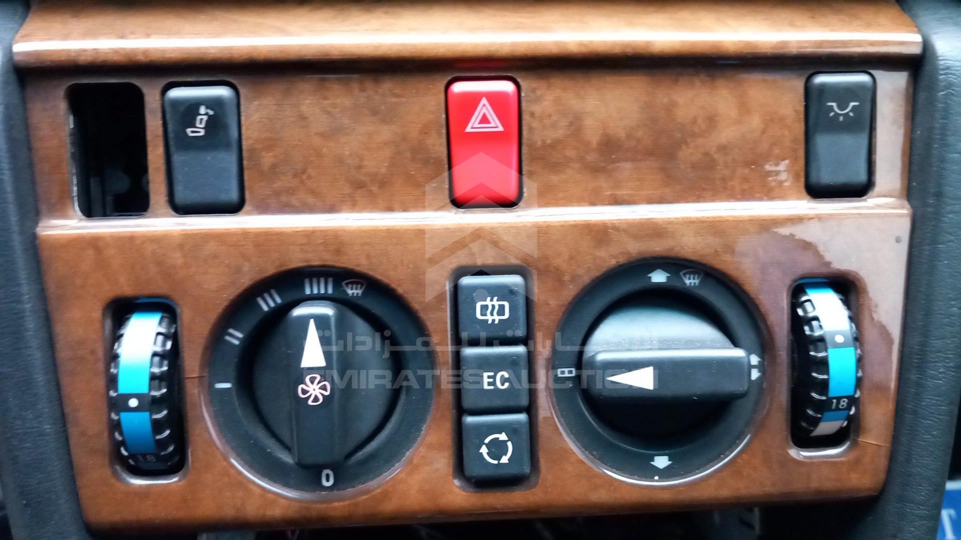 1991 MERCEDES 300 VIN: WDB1240511B458559