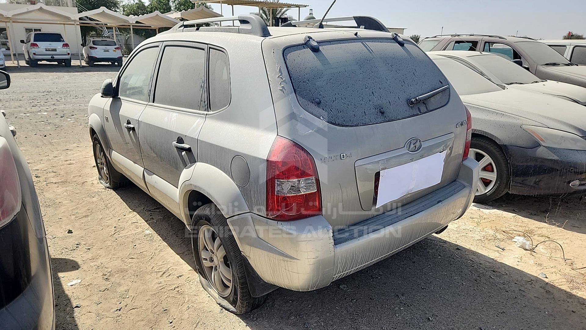 2008 HYUNDAI TUCSON VIN: KMHJM81B88U874779