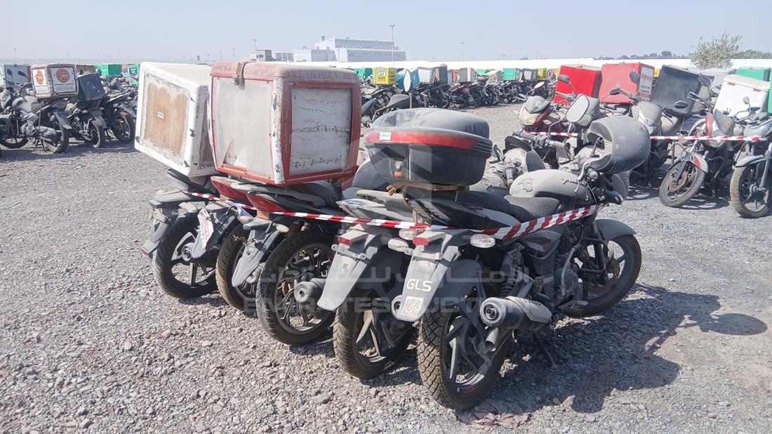 5 Motorbikes — Rear Right Angle — Photo 7