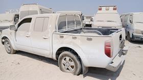 2010 Nissan Navara — Rear Left Angle — Photo 5 — Thumbnail