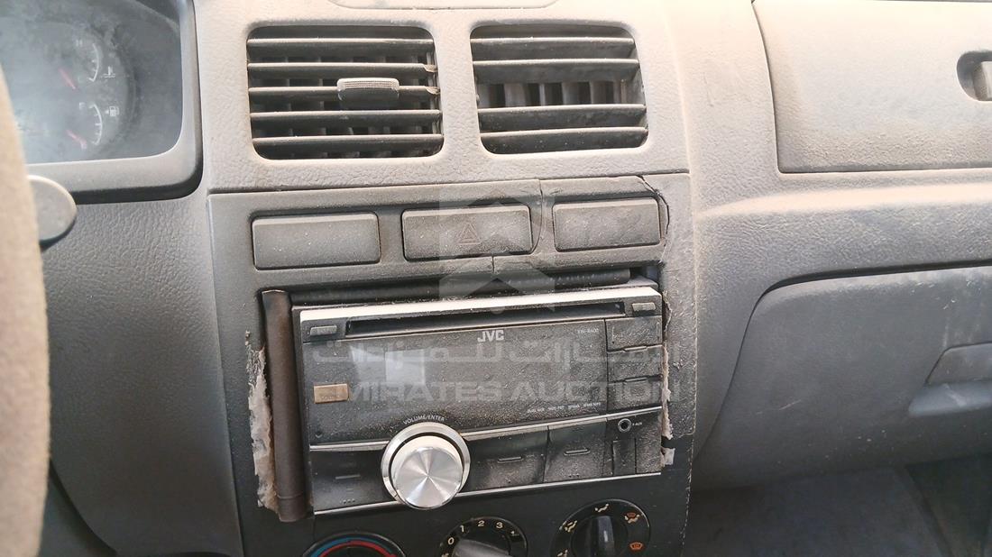 2005 Kia Rio — Entertainment Systems & Camera Monitor & Navigation — Photo 16