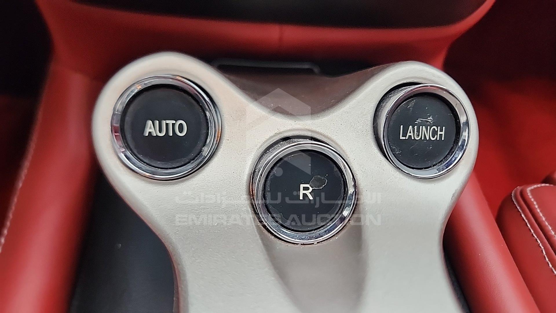 2014 FERRARI CALIFORNIA VIN: ZFFTJ65T1E0198371