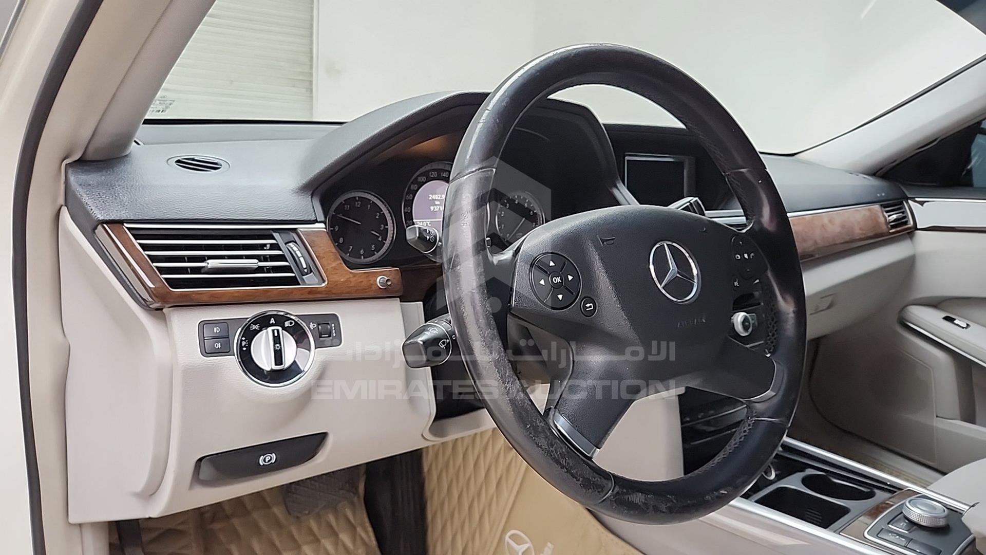 2010 MERCEDES E 300 VIN: WDDHF5EB7AA258364