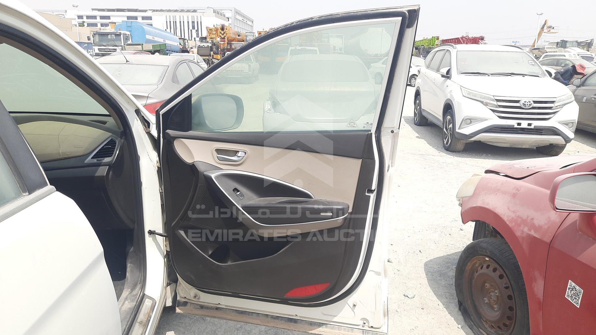 2014 HYUNDAI SANTA FE VIN: KMHSU81E4DU073033