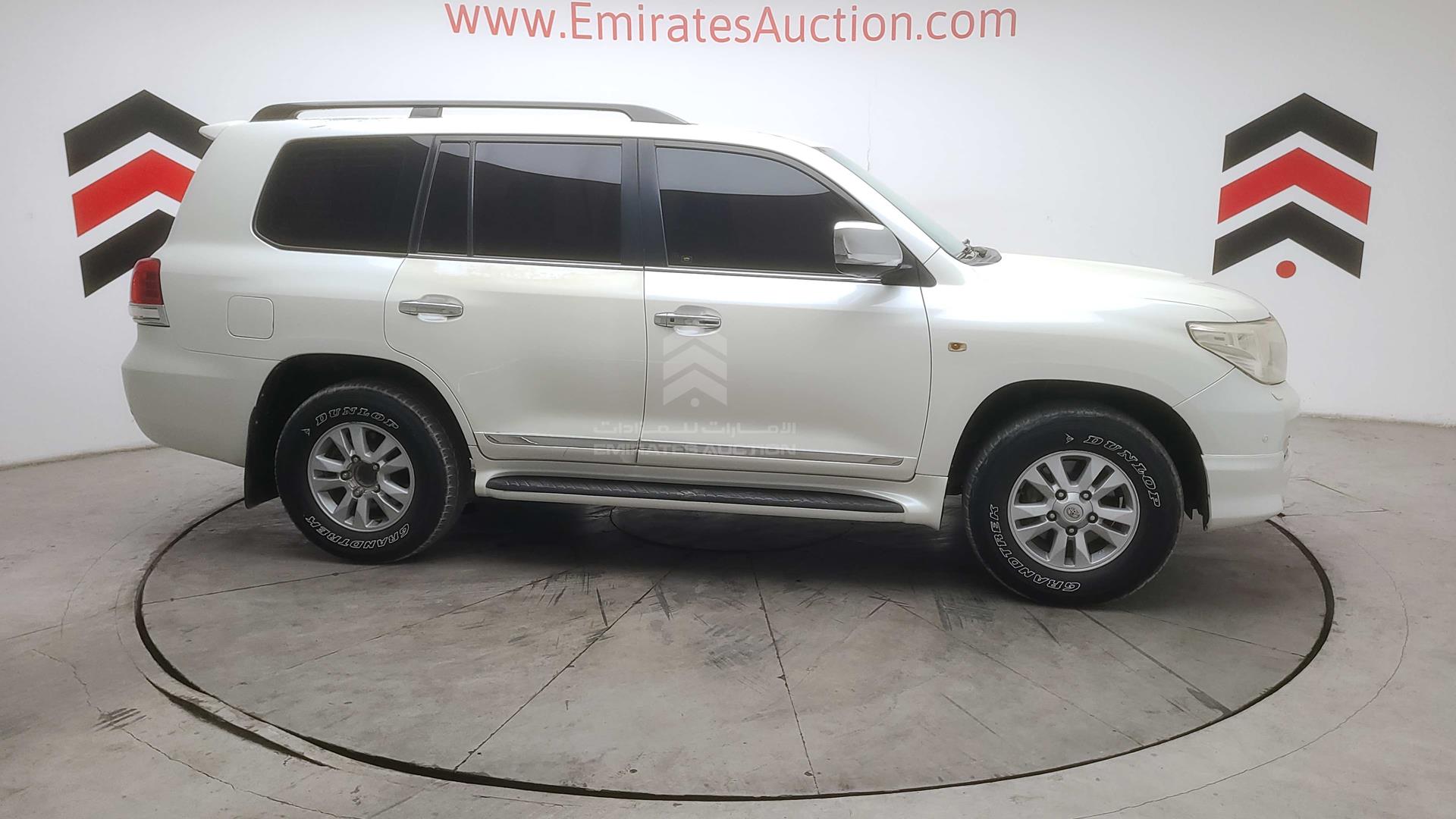 2009 TOYOTA LAND CRUISER VIN: JTMHU09J695010180