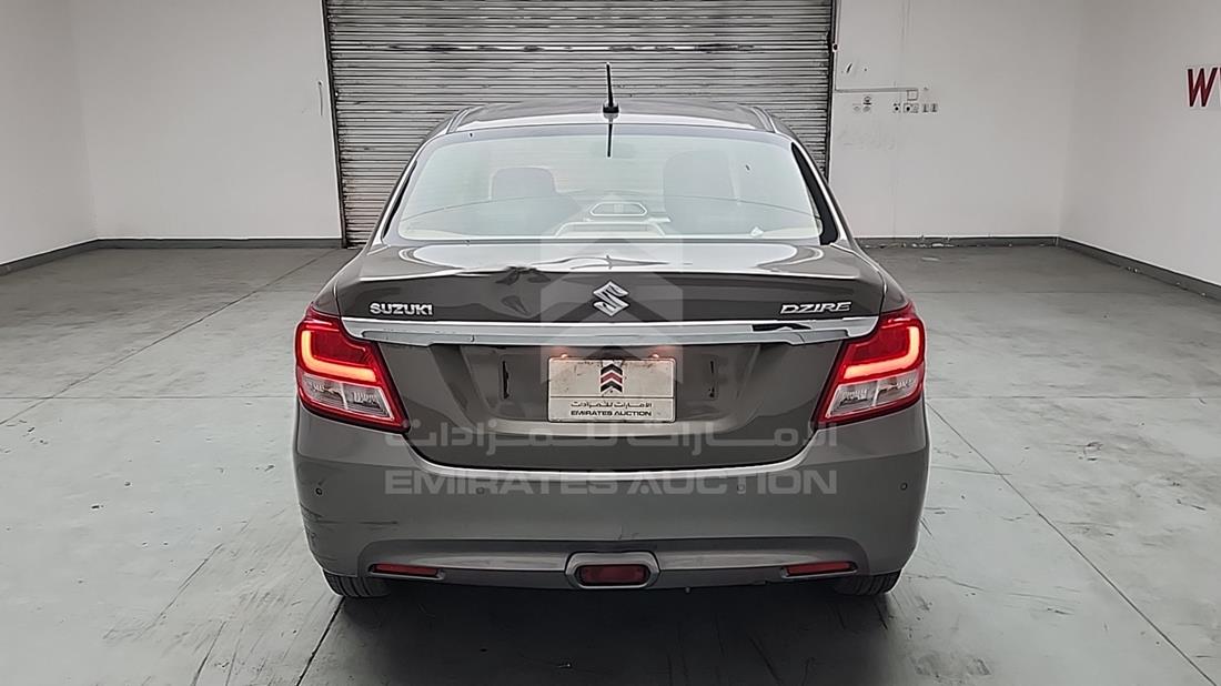 سوزوكي Dzire 2022 — الزاوية الخلفية — صورة 7