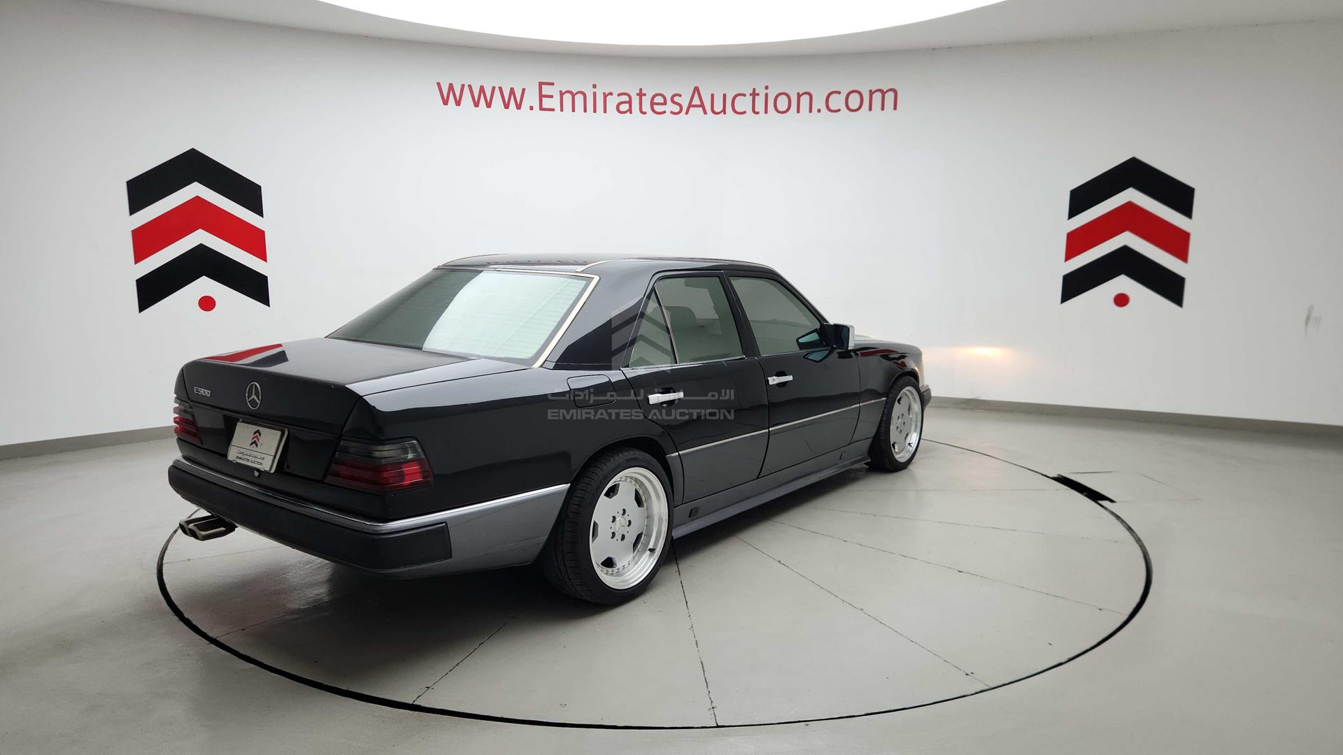 1992 MERCEDES E 300 VIN: WDB1240301B701480