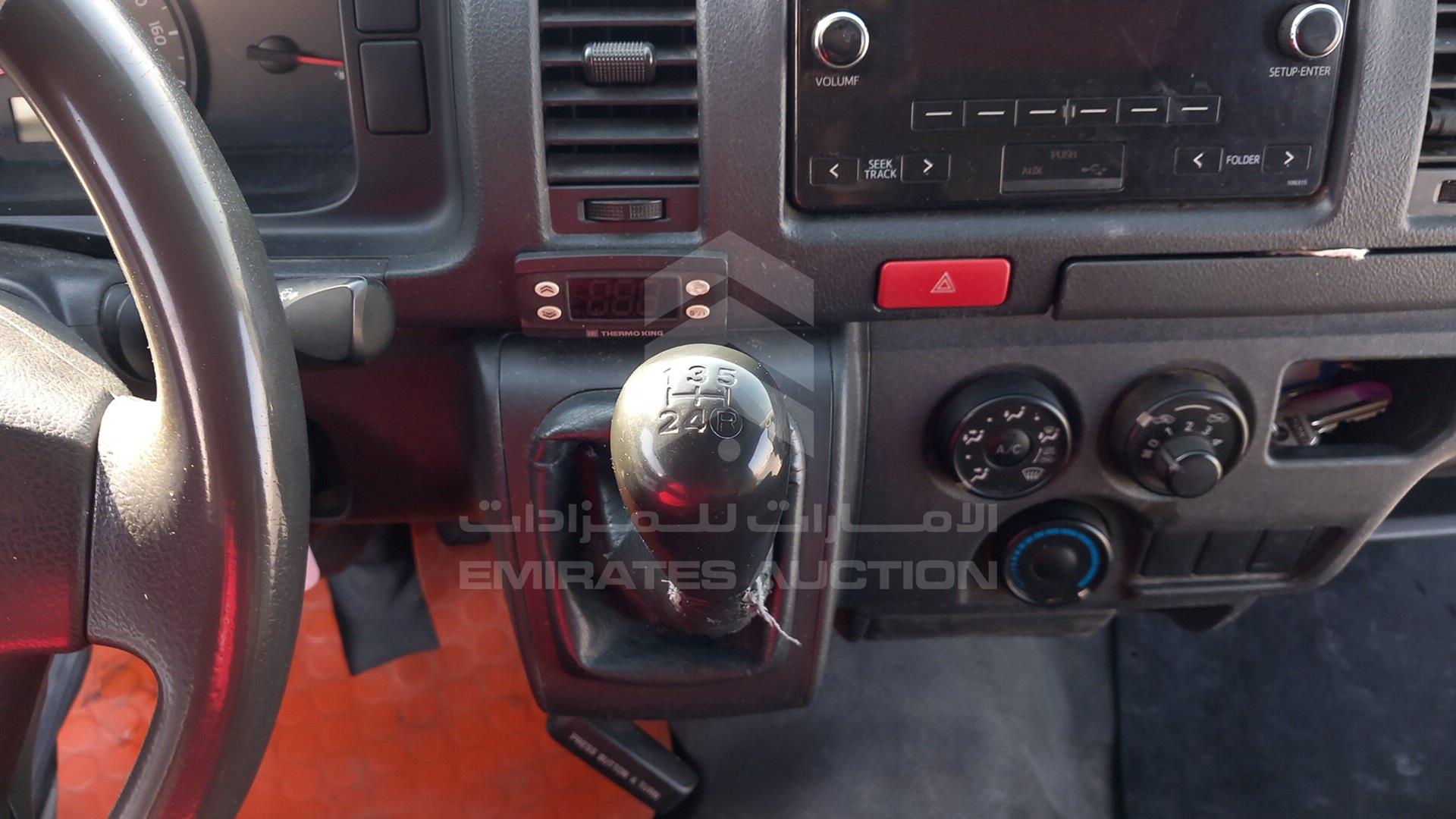 2015 TOYOTA HIACE VIN: JTFHX02P6F0095463