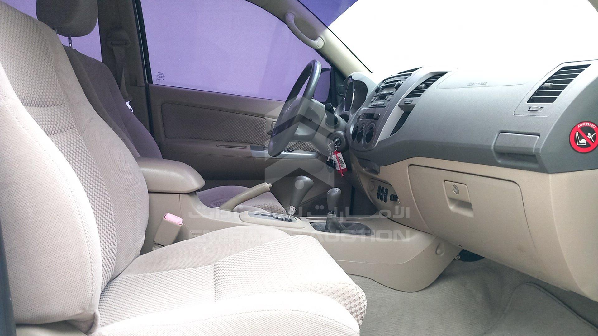 2011 TOYOTA FORTUNER VIN: MHFYX59G2B8018701