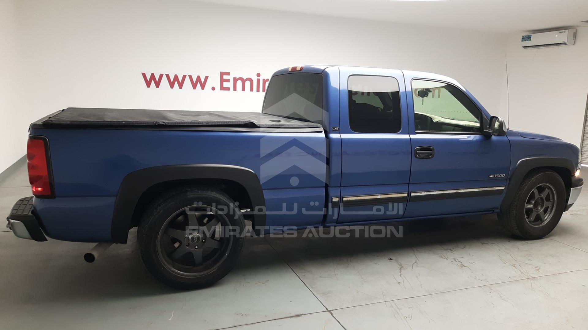 2000 CHEVROLET SILVERADO VIN: 2GCEC19V3Y1360820