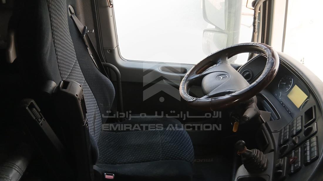 Mercedes 1844 — Front Left Driver Seat View — Photo 11