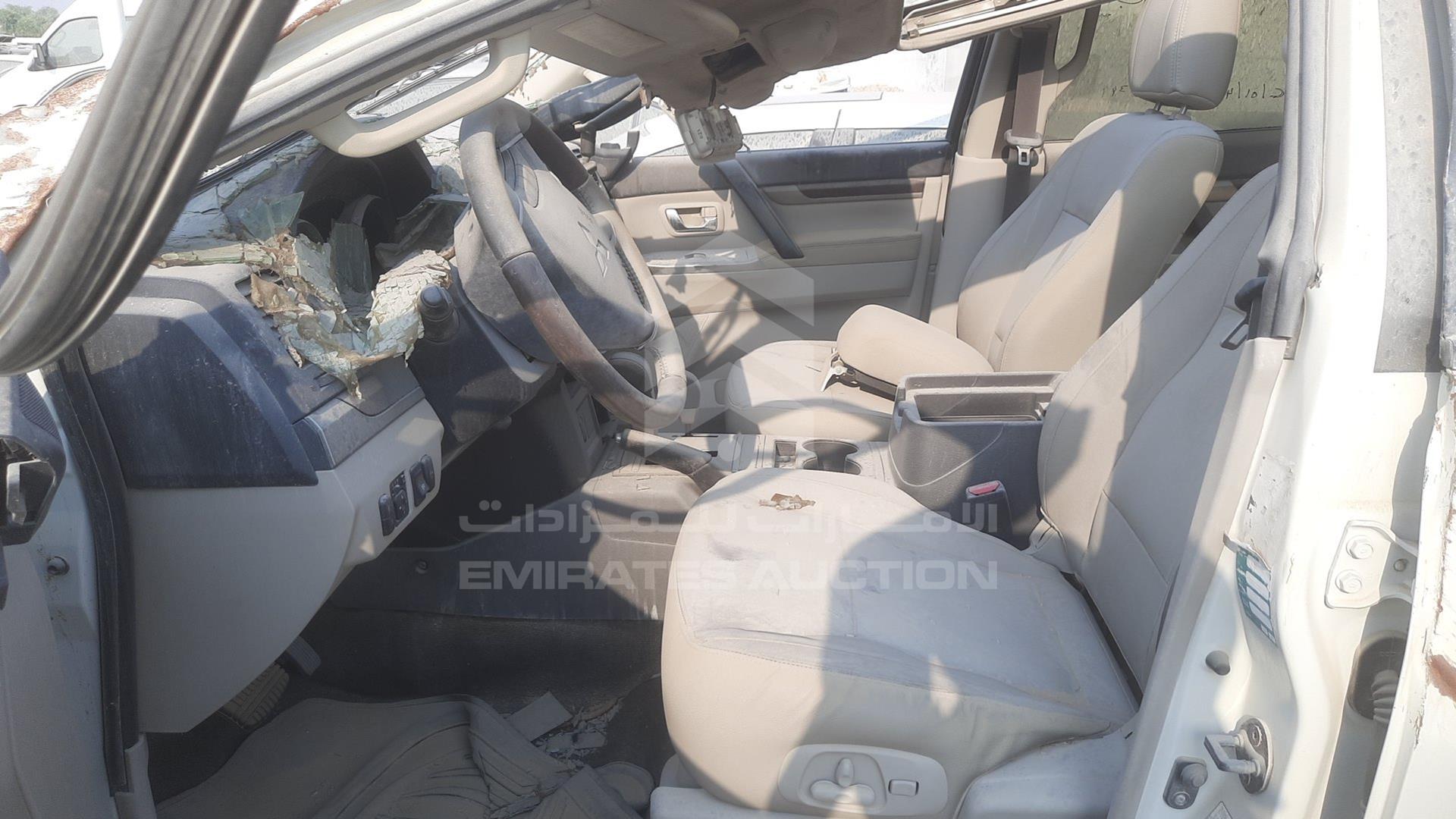 2013 MITSUBISHI PAJERO VIN: JMYLRV95WDJ702131