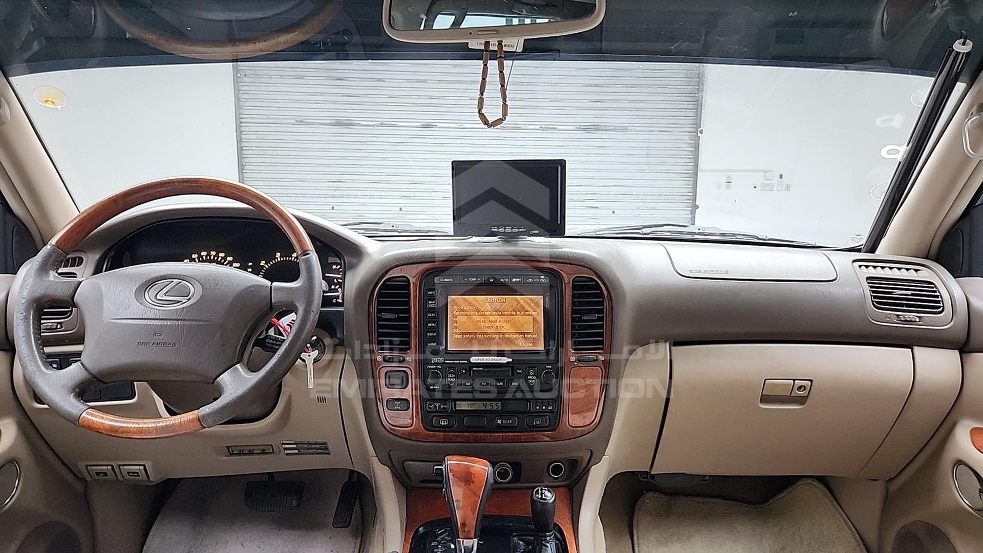 2001 LEXUS LX 470 VIN: JTJHT00W513503311