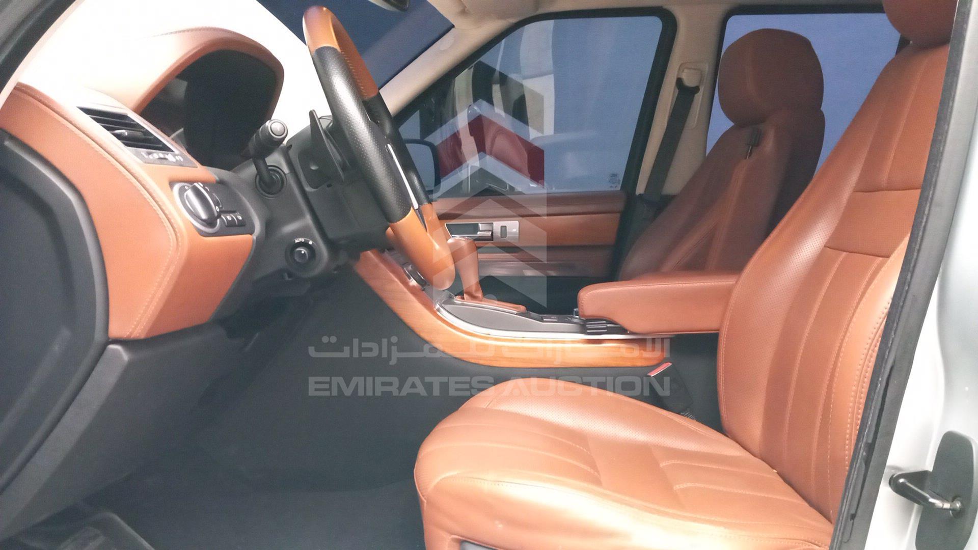 2011 RANGE ROVER SPORT VIN: SALLSAAD4BA298420