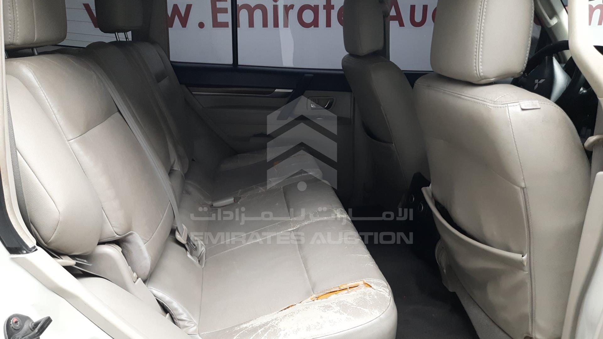 2008 MITSUBISHI PAJERO VIN: JMYLRV93W8J728895