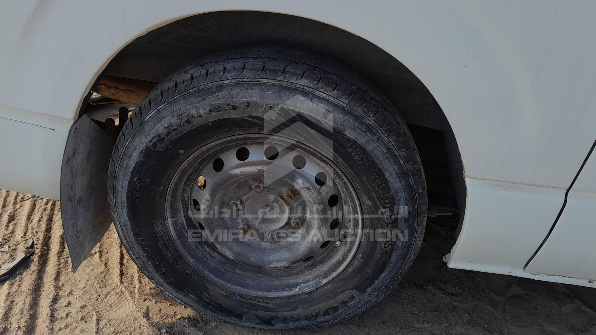 2009 TOYOTA HIACE VIN: JTGJX02P695010027