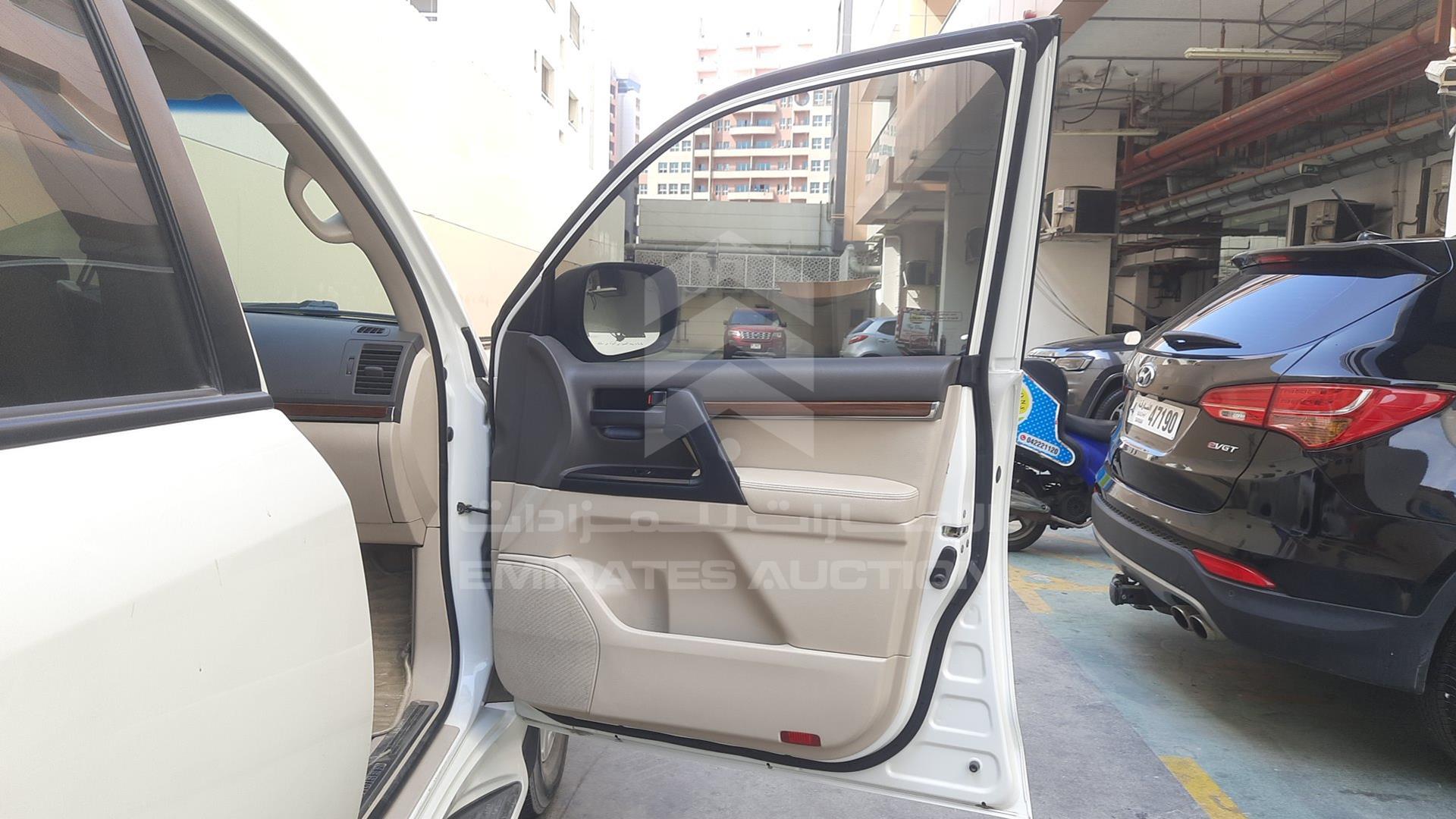 2018 TOYOTA LAND CRUISER VIN: JTMHU01J1J5143686