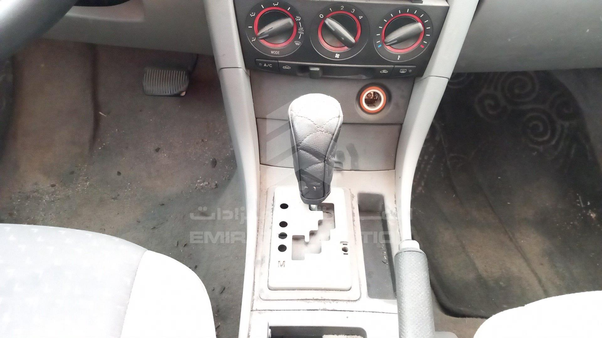 2005 MAZDA 3 VIN: JM7BK226551118147