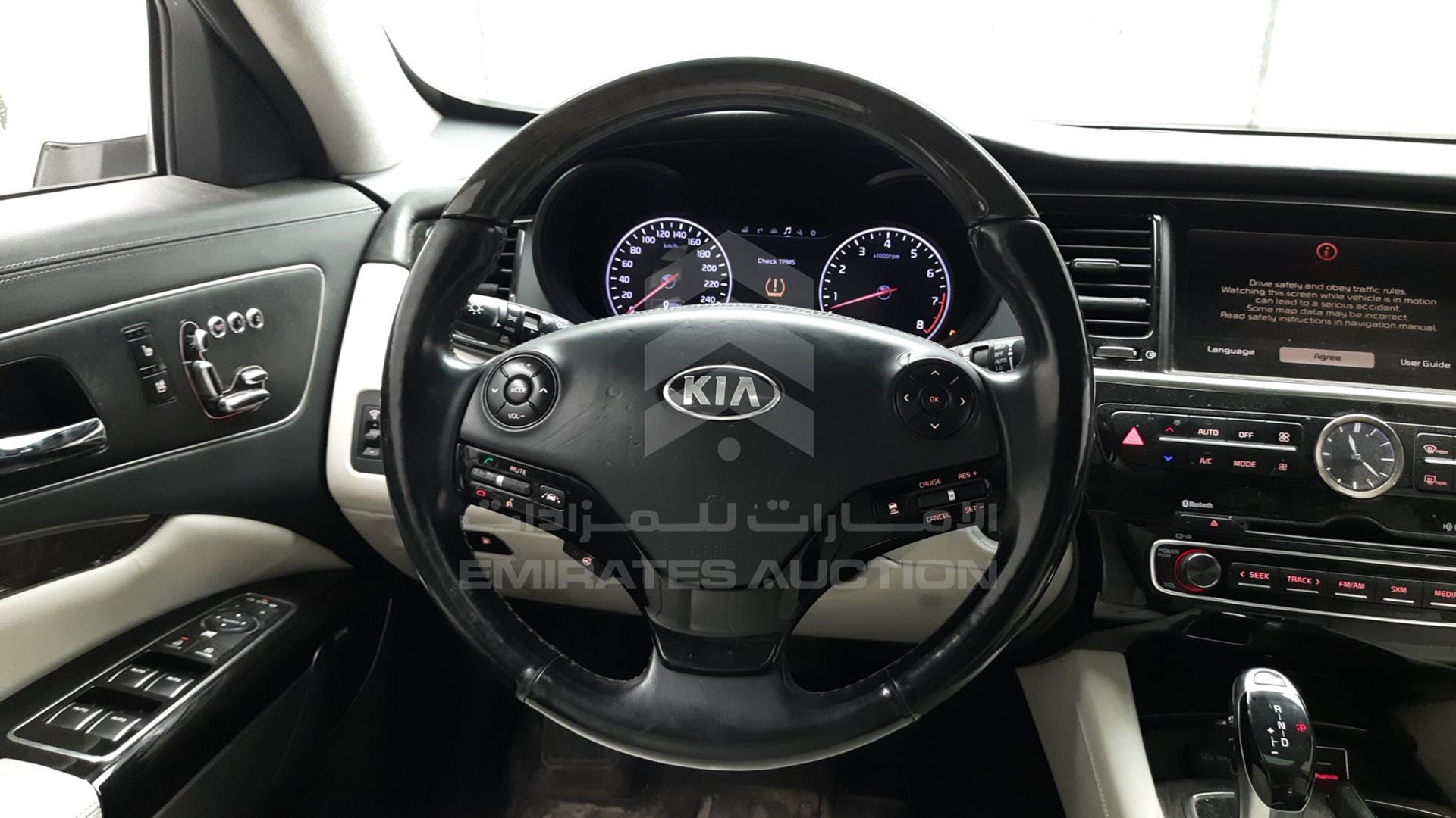 2015 KIA K 900 VIN: KNALW4D40F6018937