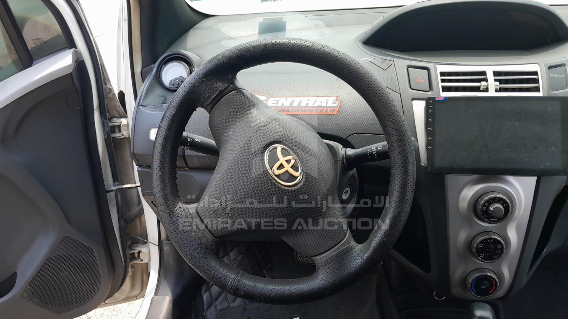 2007 TOYOTA YARIS VIN: JTDKW923775049373