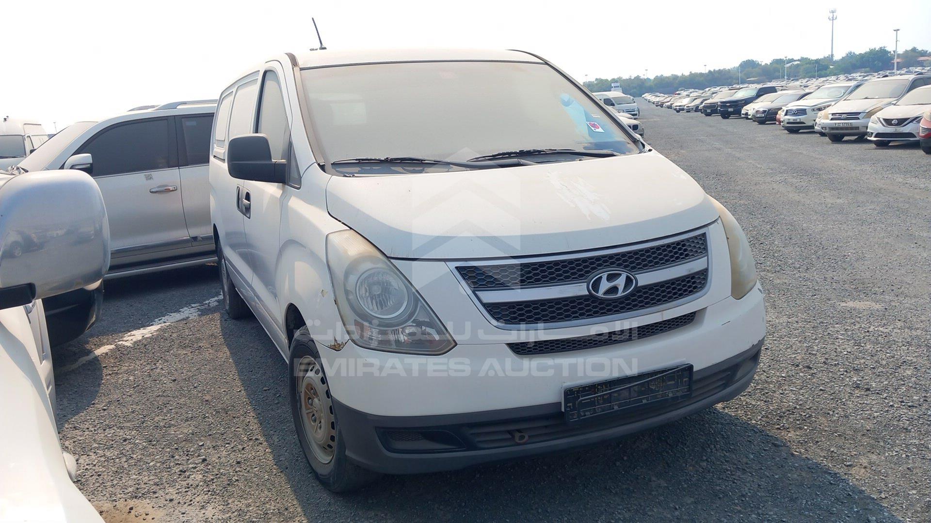 2013 HYUNDAI H1 VIN: KMHWG81R6DU548337