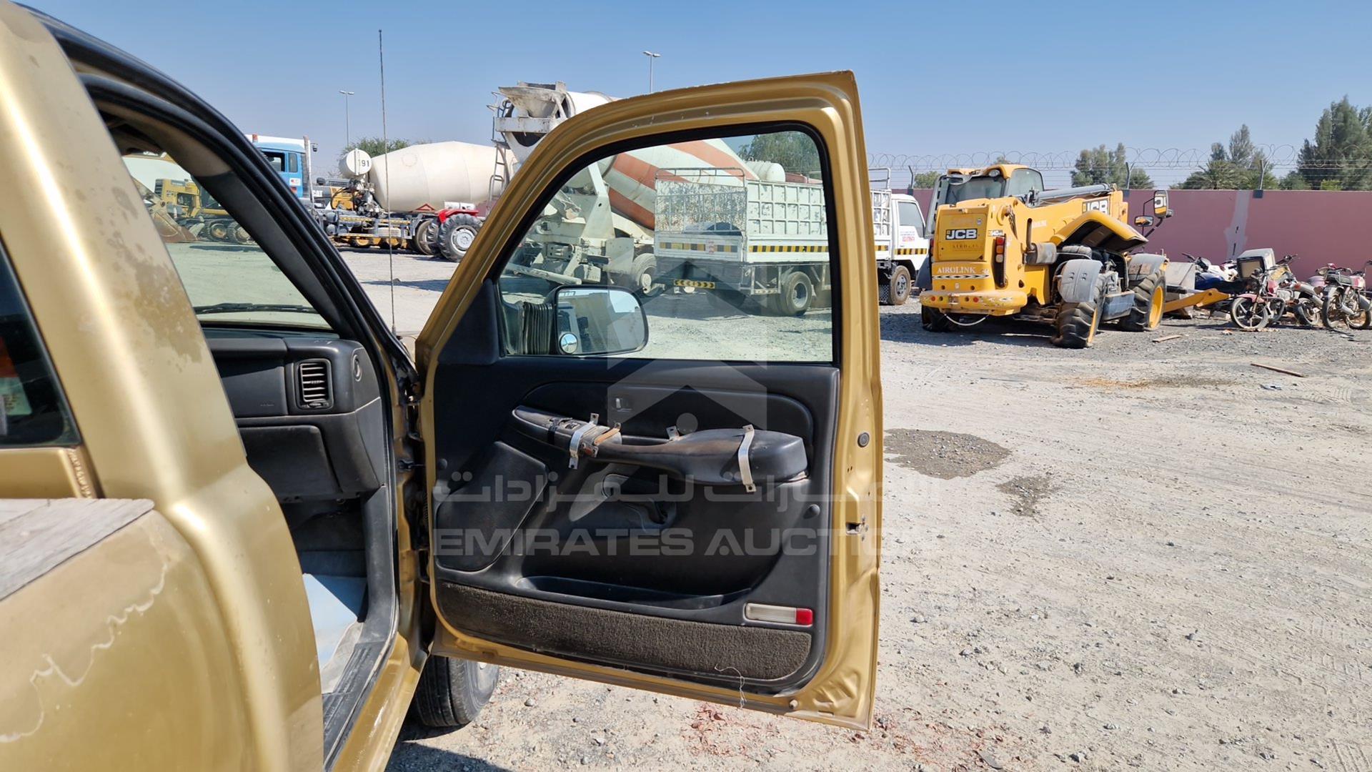2004 CHEVROLET SILVERADO VIN: 1GBJC34234E260883