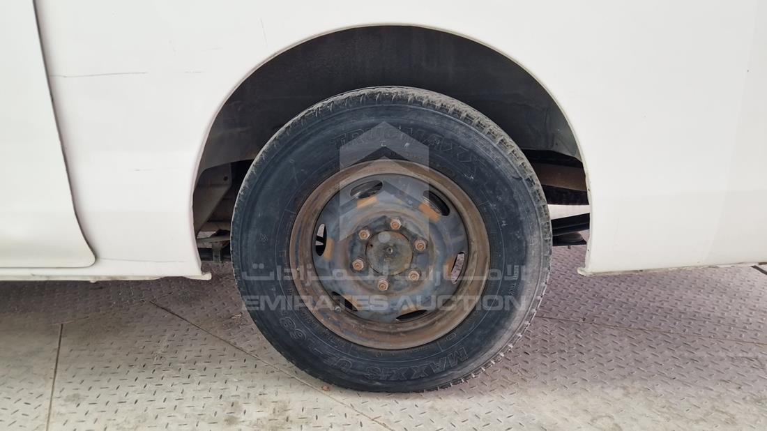 2014 Nissan Urvan — Rear Left Tyre — Photo 26