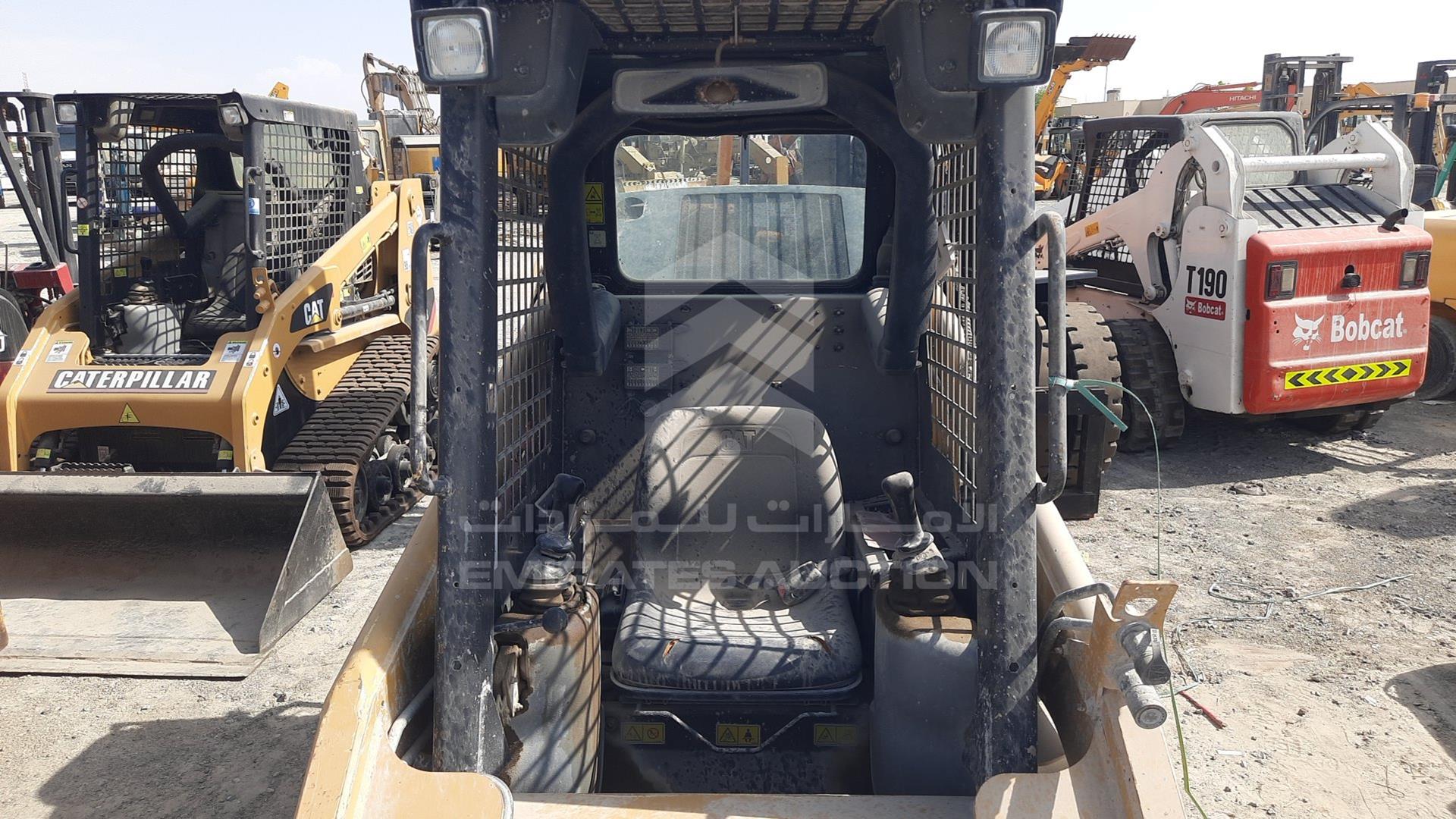 2019 CATERPILLAR 216B3 VIN: CAT0216BAPWK03234