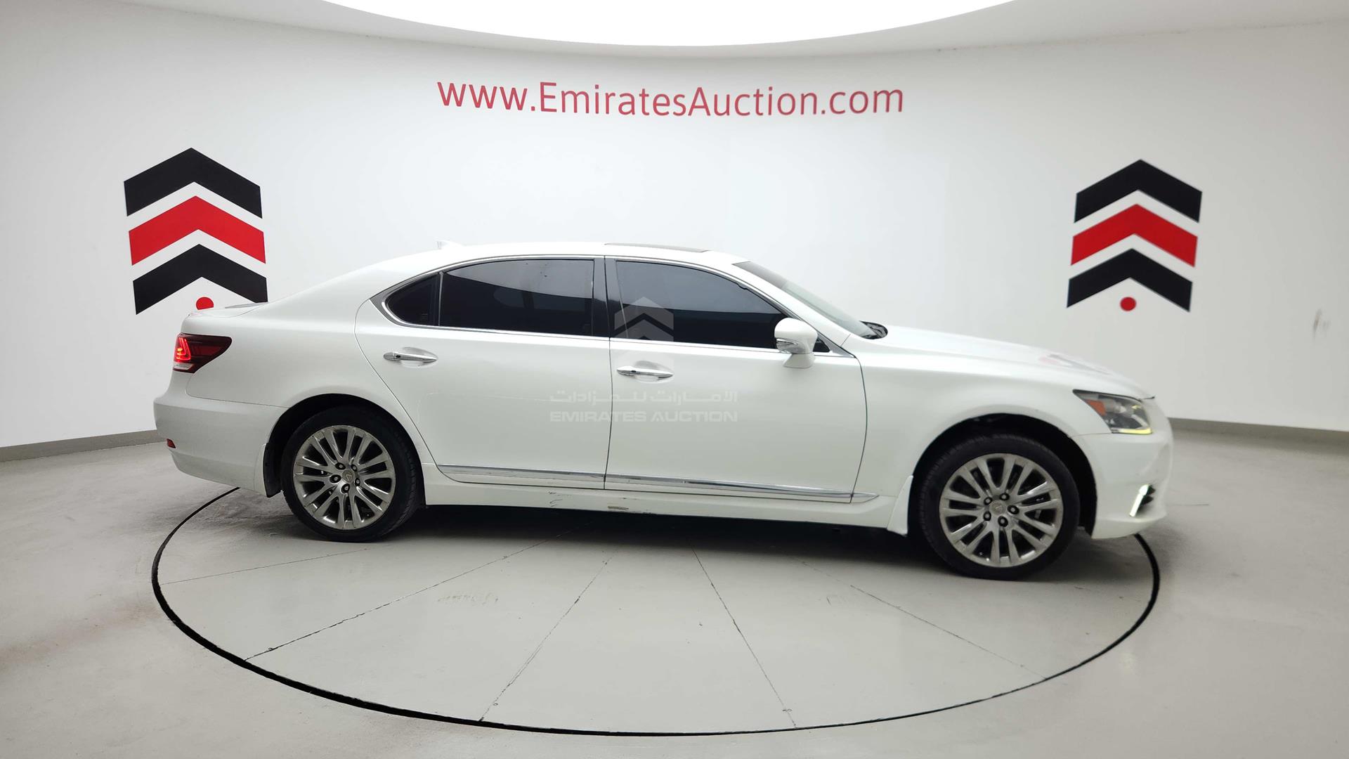 2014 LEXUS LS 460 L VIN: JTHGL46F8E5050906