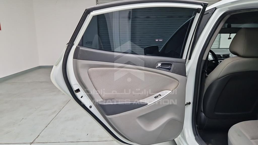 KMHCT41D0FU771794 - 2015 HYUNDAI ACCENT - #526180